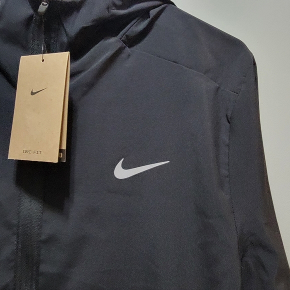 Nike Form Dri-FIT Hooded Versatile Jacket - Black Size Medium NWT! - Picture 10 of 11